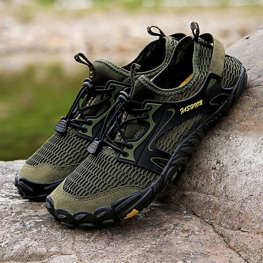 Universal Non-Slip Minimalist Barefoot Shoes for Hiking and Training